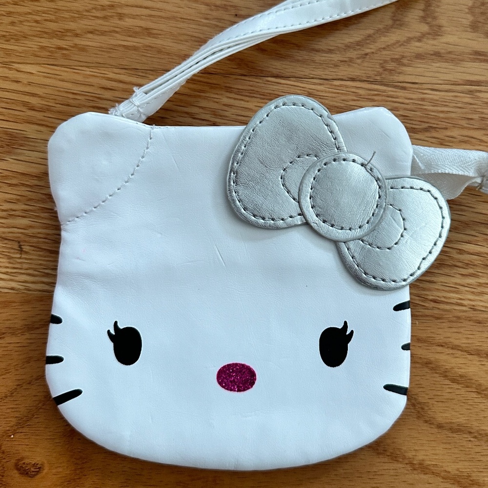 Hello Kitty White & Silver Wristlet